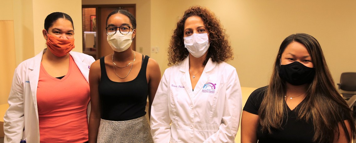 Pharm interns masked  team